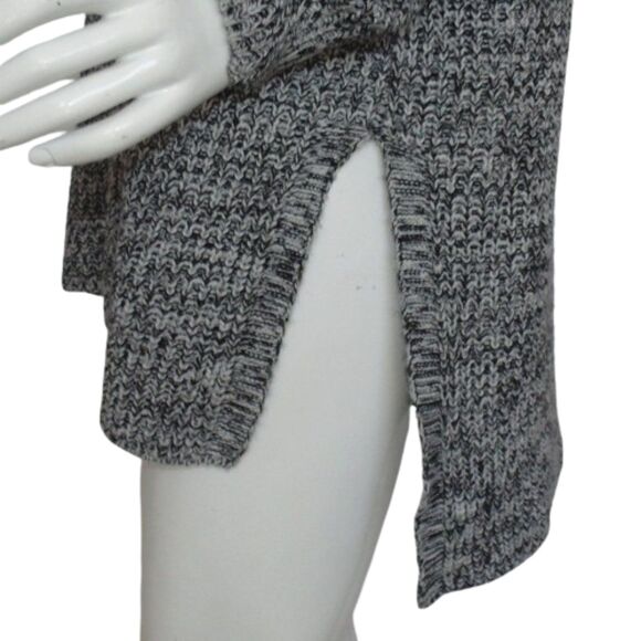 TORRID Sweater, 2/2X, Grey Mottled, V-neck, Long sleeves, Acrylic, Washable - Picture 5 of 14